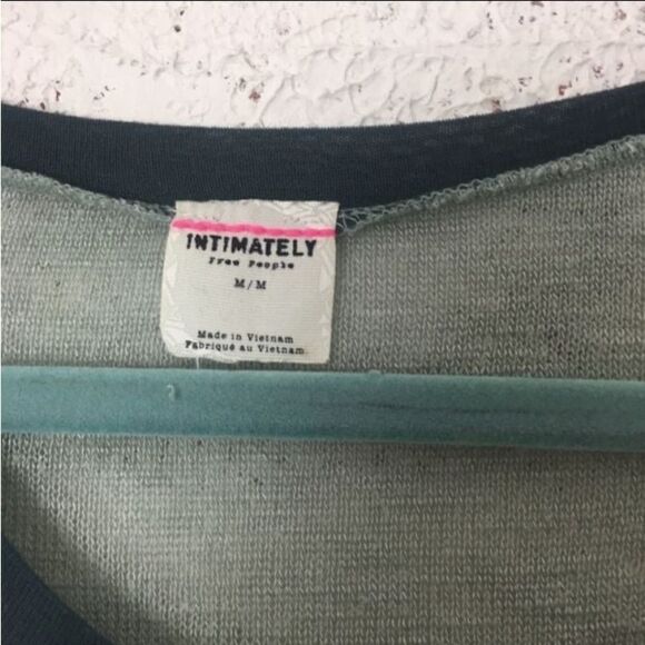 #321 INTIMATLEY FREE PEOPLE Raw Hem Top - Picture 5 of 6